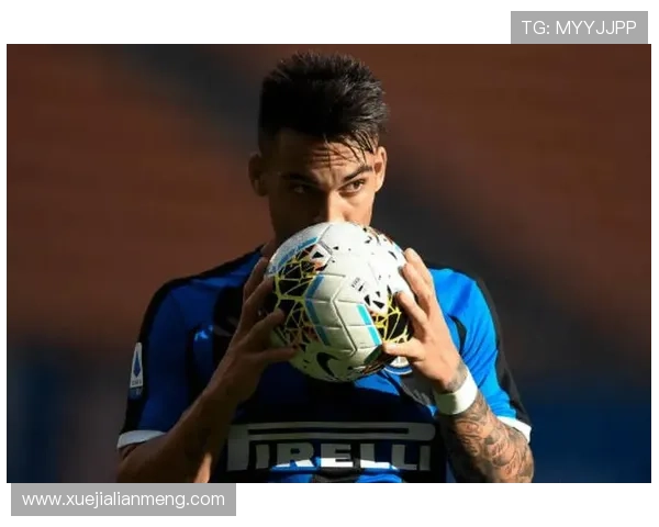 国米旧将塞雷纳称赞劳塔罗：他用球商和跑位弥补速度，能直面批评-直播吧